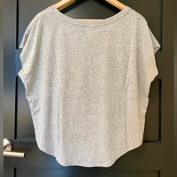 Nike women’s scoop neck t-shirt - Picture 2 of 7